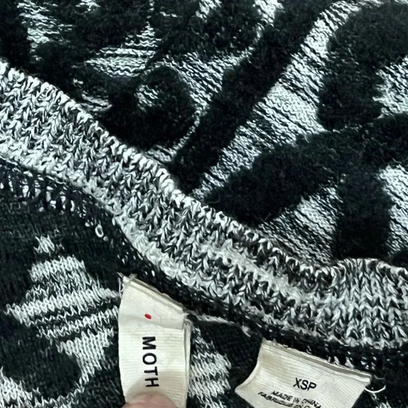 Moth Sweater Dress - Picture 4 of 4